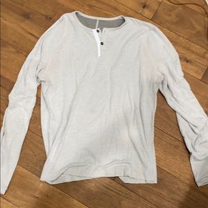 Lululemon mens henley in great condition
